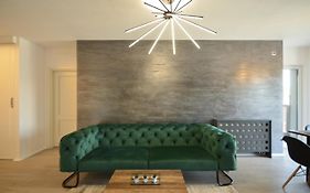 Alice Luxury Apartment
